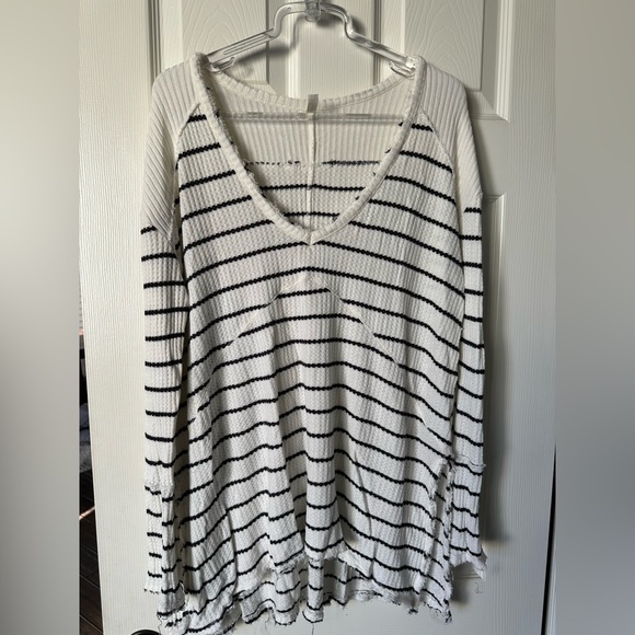 Free People Oversized Striped Sweater Women’s Medium Off White and Navy Blue - Picture 7 of 16